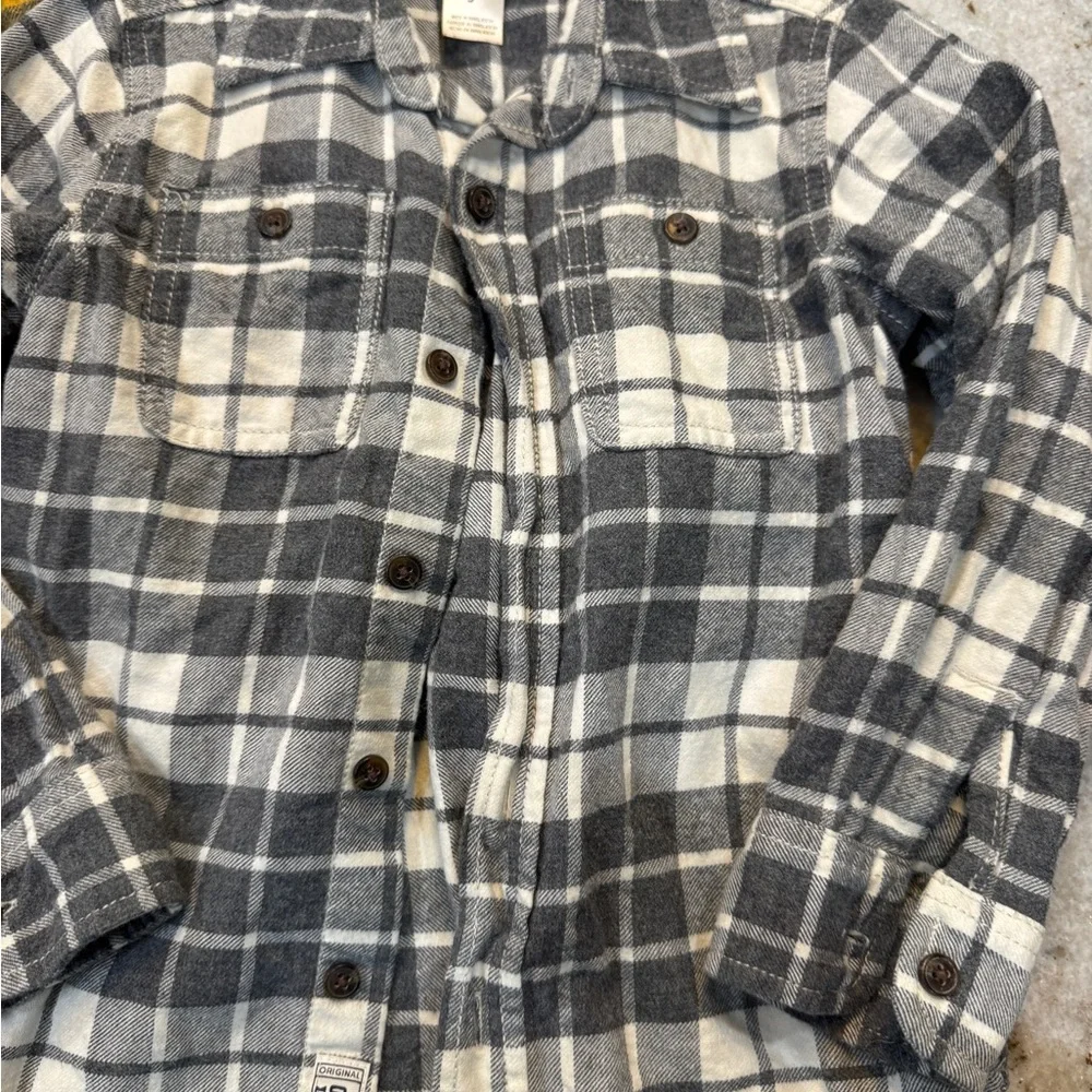 OshKosh B'gosh Kids 5T Plaid‎ Button Down Shirts Bundle
